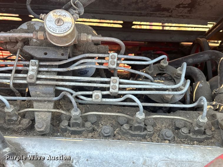 image for item EE7539 Massey Ferguson 850 combine