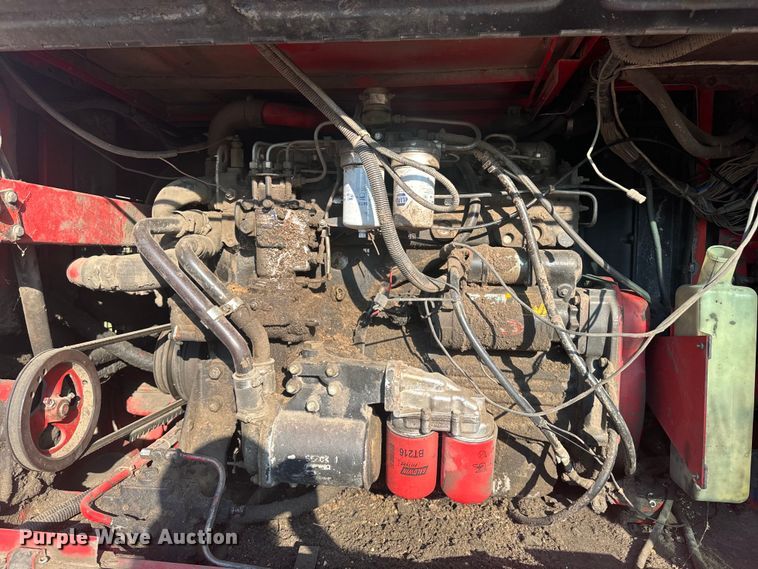 image for item EE7539 Massey Ferguson 850 combine