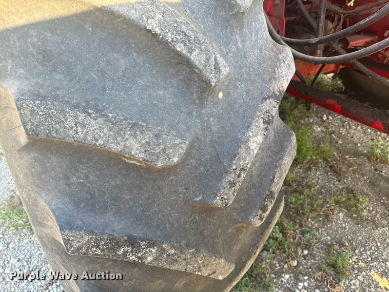 image for item EE7539 Massey Ferguson 850 combine