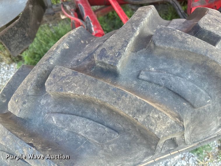 image for item EE7539 Massey Ferguson 850 combine