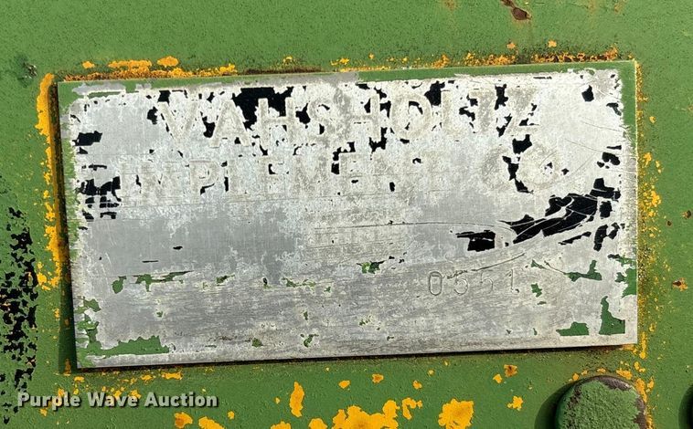 image for item EE7548 1962 John Deere 1010 tractor