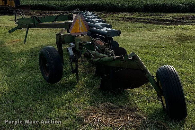 image for item EE7549 John Dree A2700 six bottom plow
