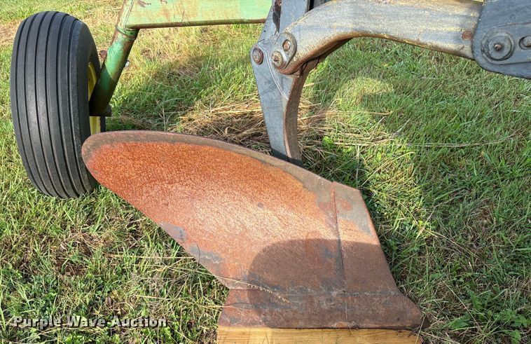 image for item EE7549 John Dree A2700 six bottom plow