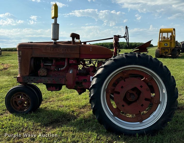 image for item EE7550 1952 International Harvester Farmall M tractor