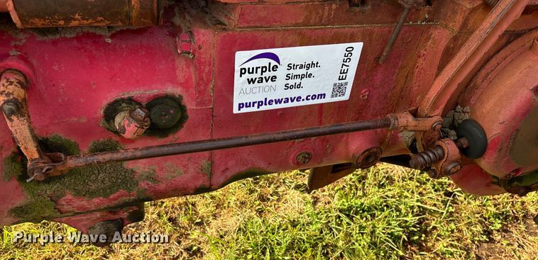 image for item EE7550 1952 International Harvester Farmall M tractor