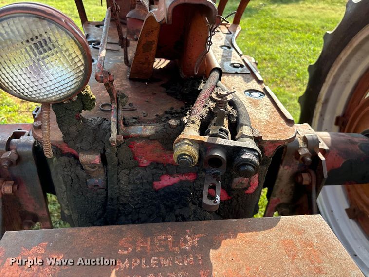 image for item EE7550 1952 International Harvester Farmall M tractor