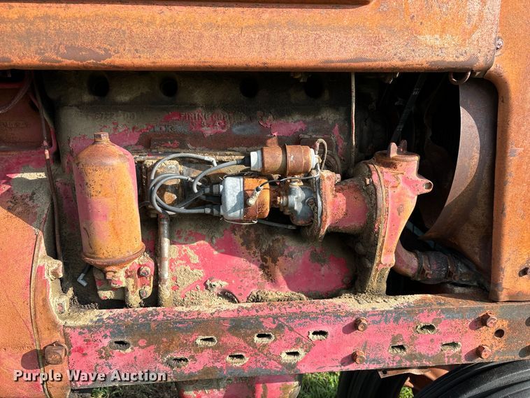 image for item EE7550 1952 International Harvester Farmall M tractor