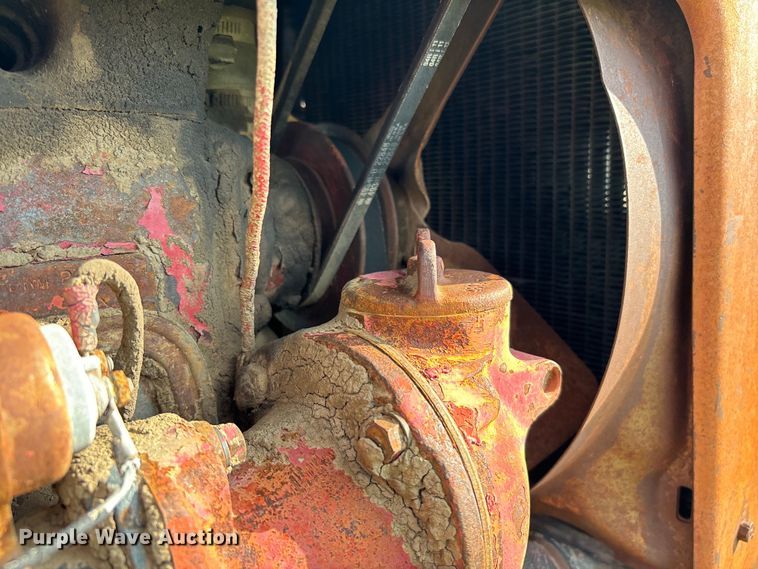 image for item EE7550 1952 International Harvester Farmall M tractor