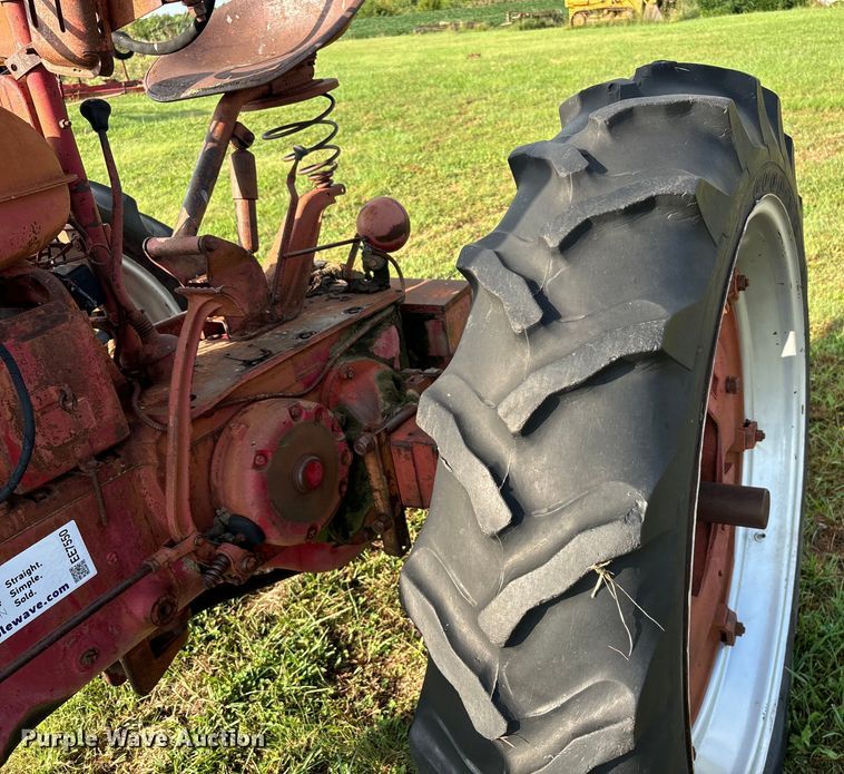 image for item EE7550 1952 International Harvester Farmall M tractor