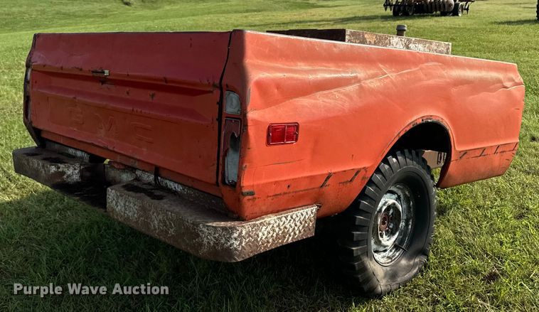 image for item EE7551 Shop built utility trailer