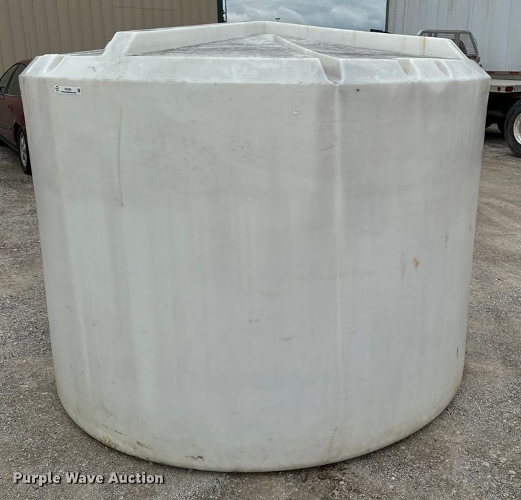 image for item EH4383 Poly tank