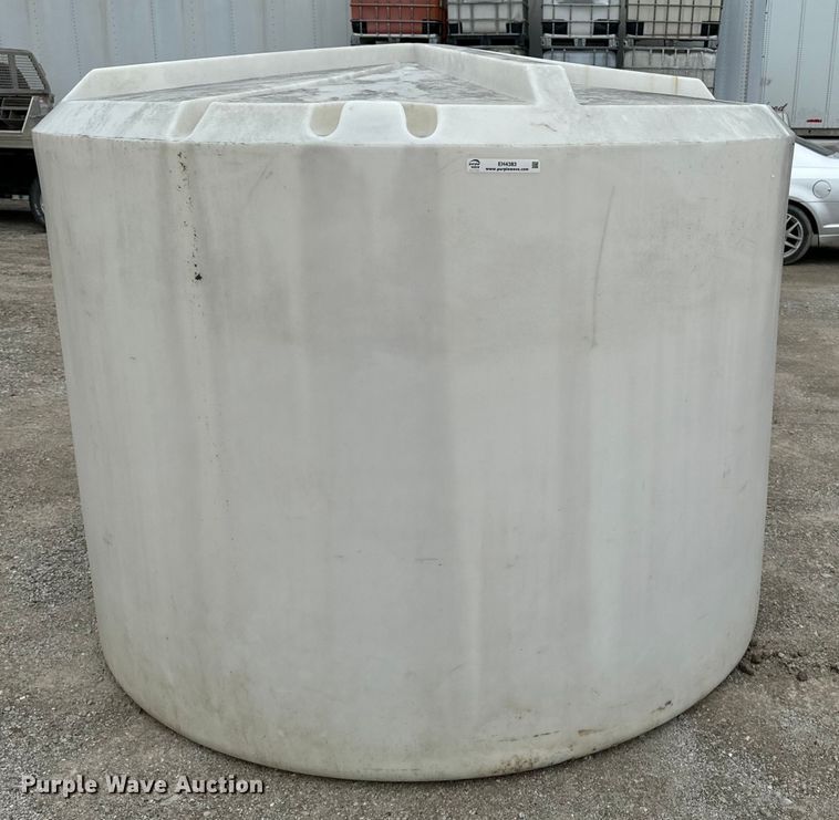 image for item EH4383 Poly tank
