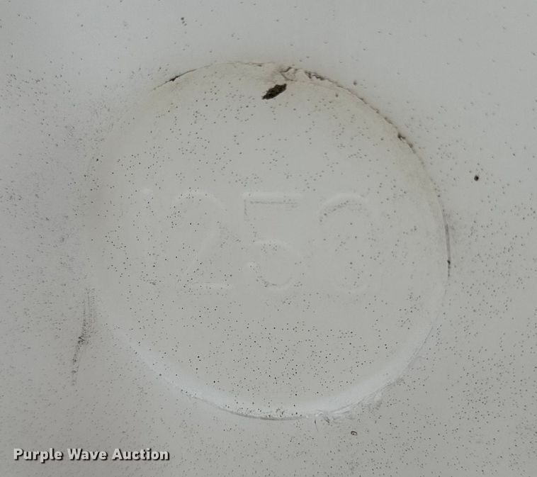 image for item EH4383 Poly tank