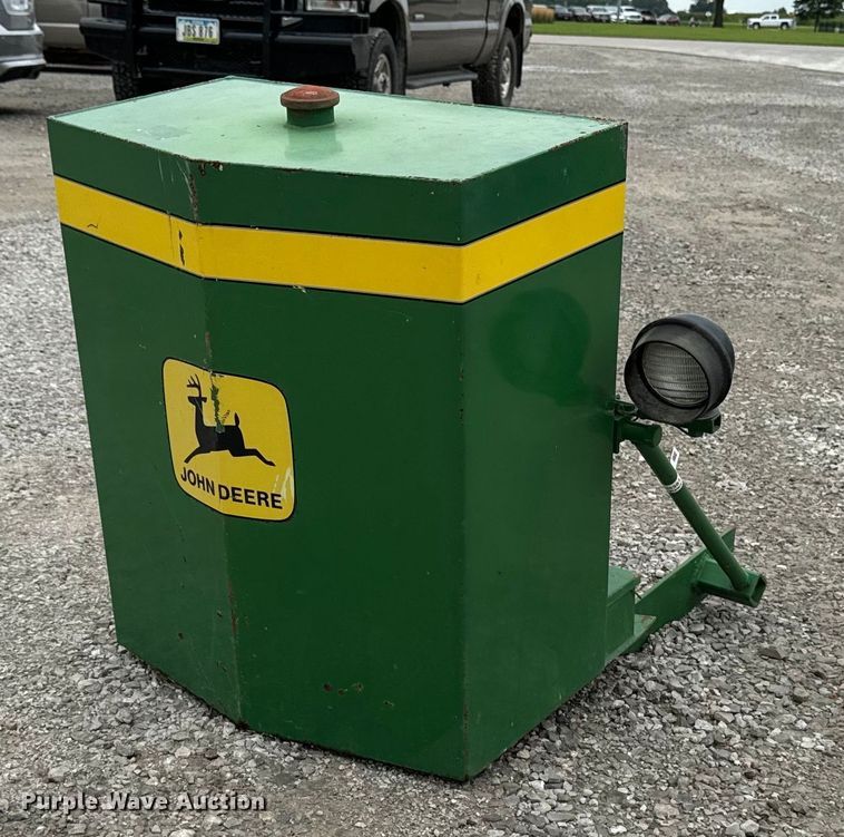 image for item EH4384 John Deere auxiliary fuel tank