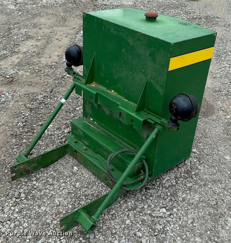 image for item EH4384 John Deere auxiliary fuel tank