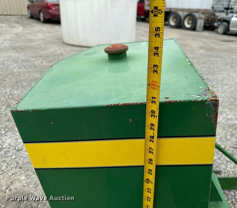 image for item EH4384 John Deere auxiliary fuel tank