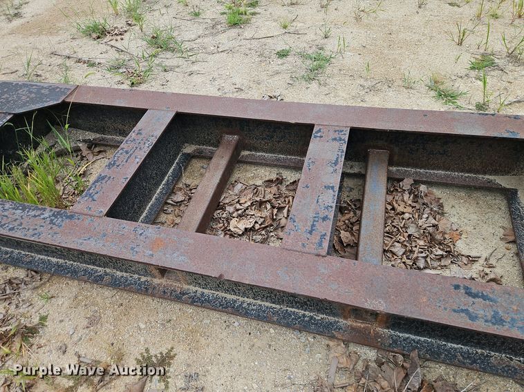 image for item EI8307 Hazelton Trailers combine trailer