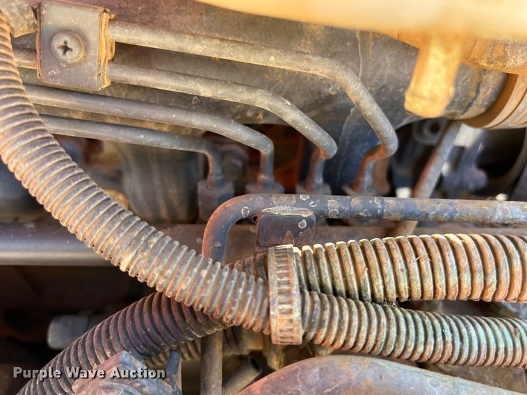 image for item EJ2951 Kubota L4630D MFWD tractor