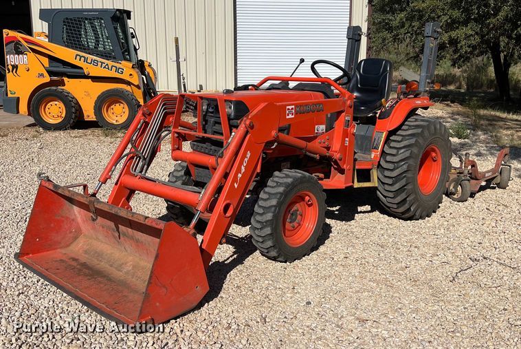 image for item EJ2952 Kubota B7800HSD MFWD tractor