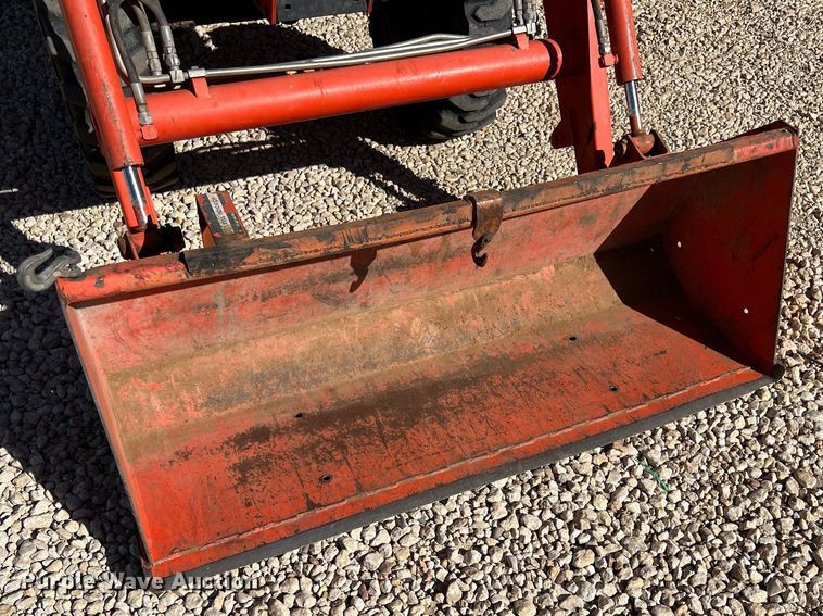 image for item EJ2952 Kubota B7800HSD MFWD tractor