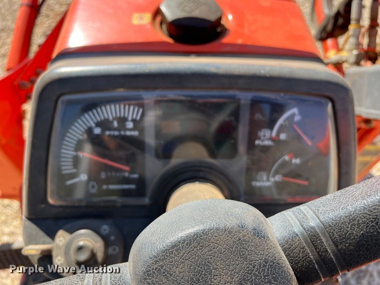 image for item EJ2952 Kubota B7800HSD MFWD tractor