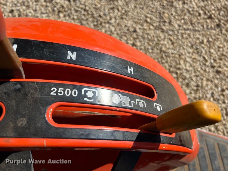 image for item EJ2952 Kubota B7800HSD MFWD tractor