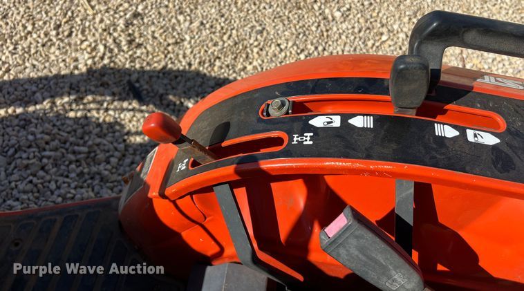 image for item EJ2952 Kubota B7800HSD MFWD tractor