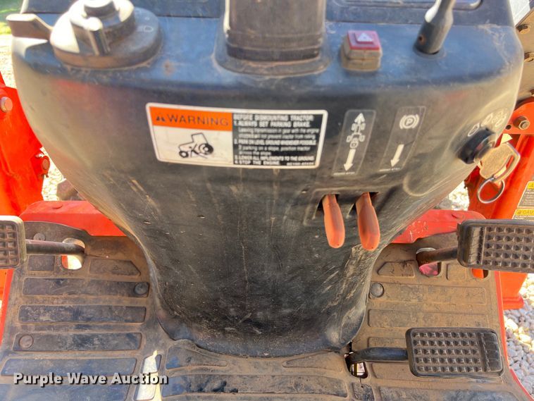 image for item EJ2952 Kubota B7800HSD MFWD tractor