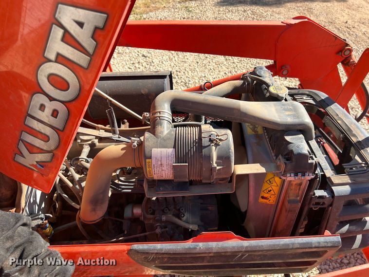 image for item EJ2952 Kubota B7800HSD MFWD tractor