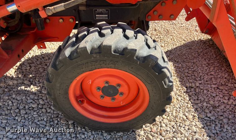 image for item EJ2952 Kubota B7800HSD MFWD tractor