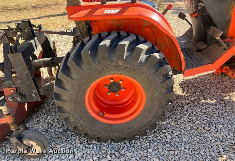 image for item EJ2952 Kubota B7800HSD MFWD tractor