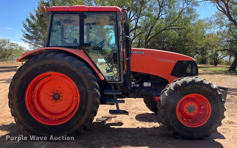 image for item EJ2955 Kubota  M135X MFWD tractor