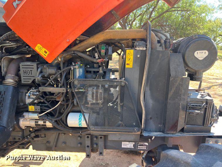 image for item EJ2955 Kubota  M135X MFWD tractor