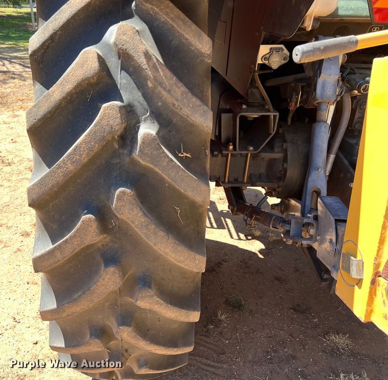 image for item EJ2955 Kubota  M135X MFWD tractor