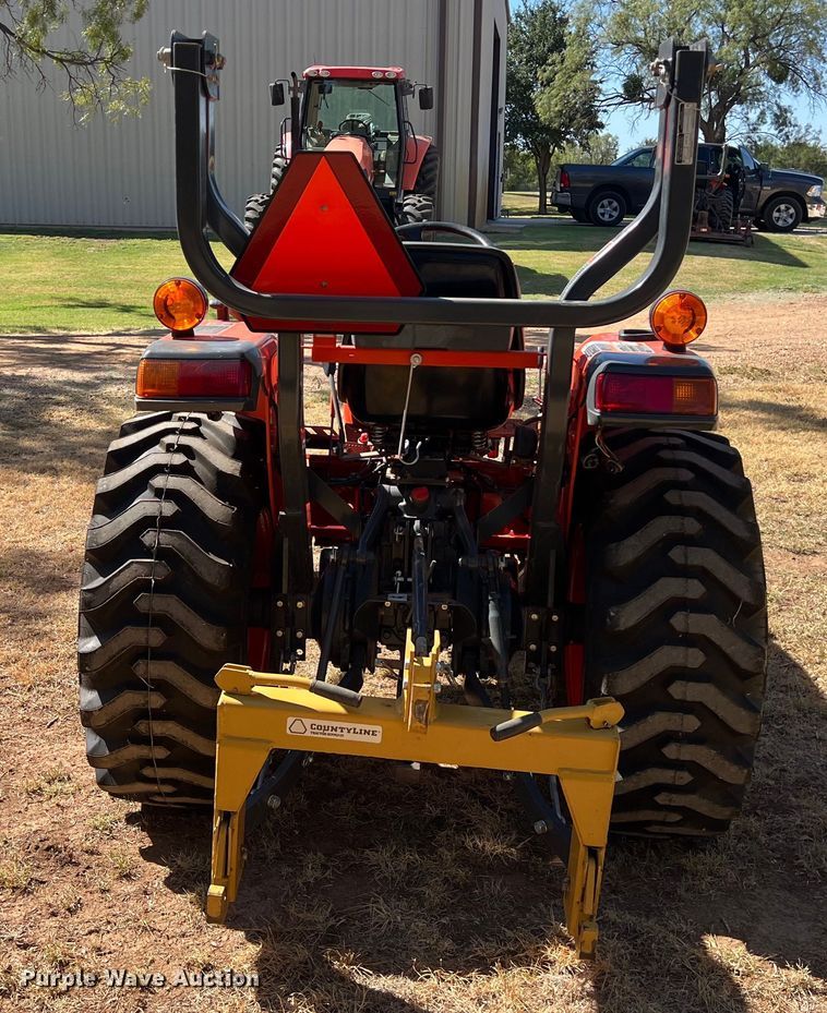 image for item EJ2956 Kubota L2501D MFWD tractor