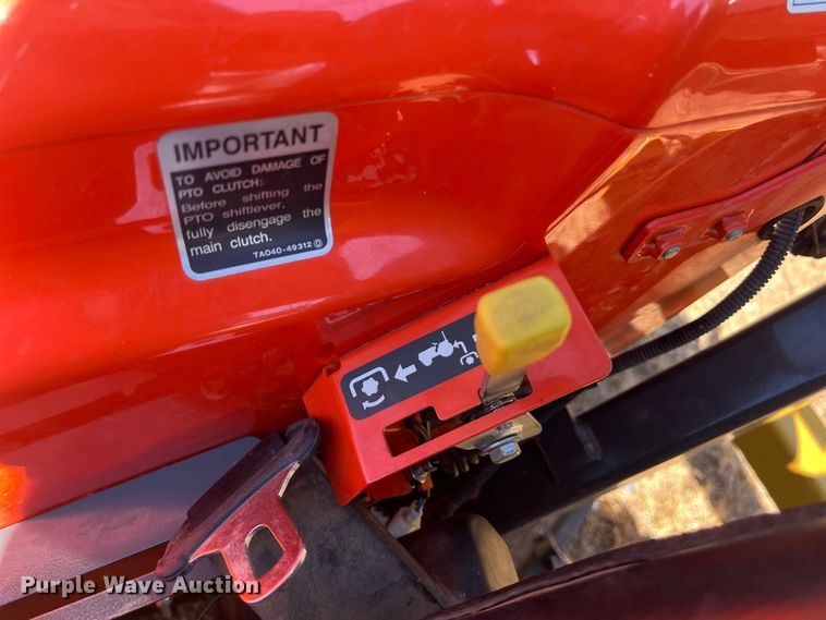 image for item EJ2956 Kubota L2501D MFWD tractor