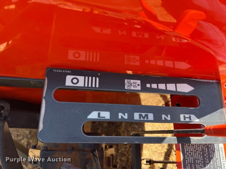 image for item EJ2956 Kubota L2501D MFWD tractor