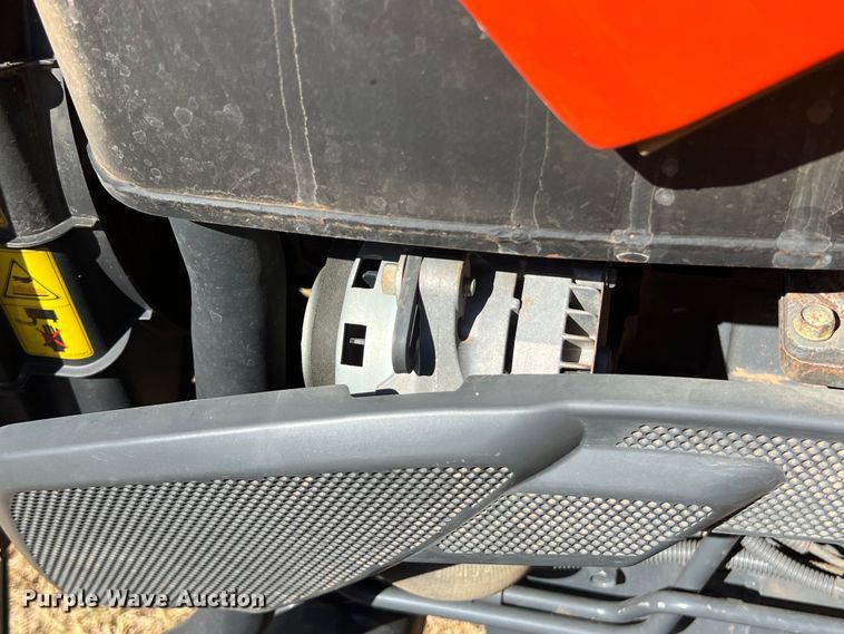 image for item EJ2956 Kubota L2501D MFWD tractor