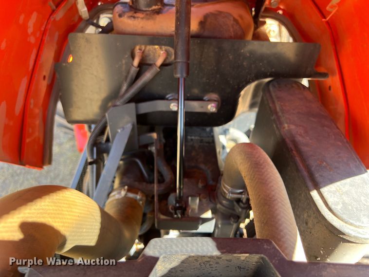 image for item EJ2956 Kubota L2501D MFWD tractor