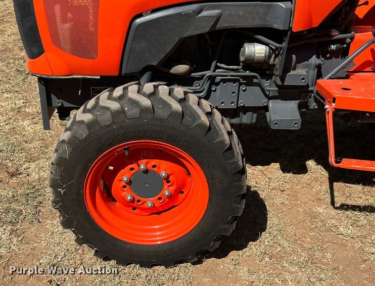 image for item EJ2956 Kubota L2501D MFWD tractor