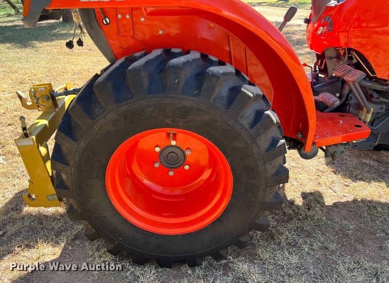image for item EJ2956 Kubota L2501D MFWD tractor