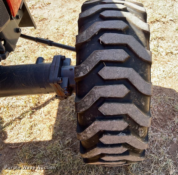 image for item EJ2956 Kubota L2501D MFWD tractor