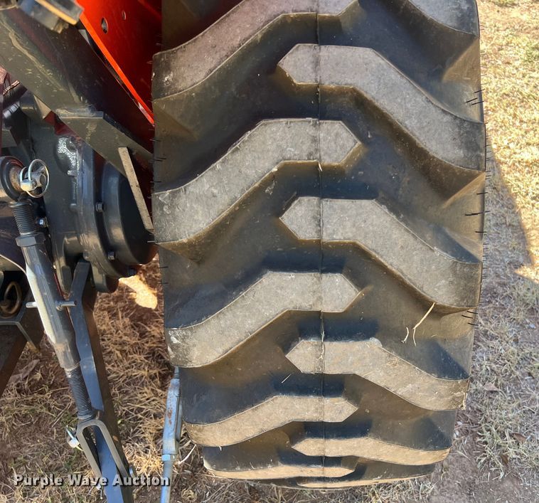 image for item EJ2956 Kubota L2501D MFWD tractor