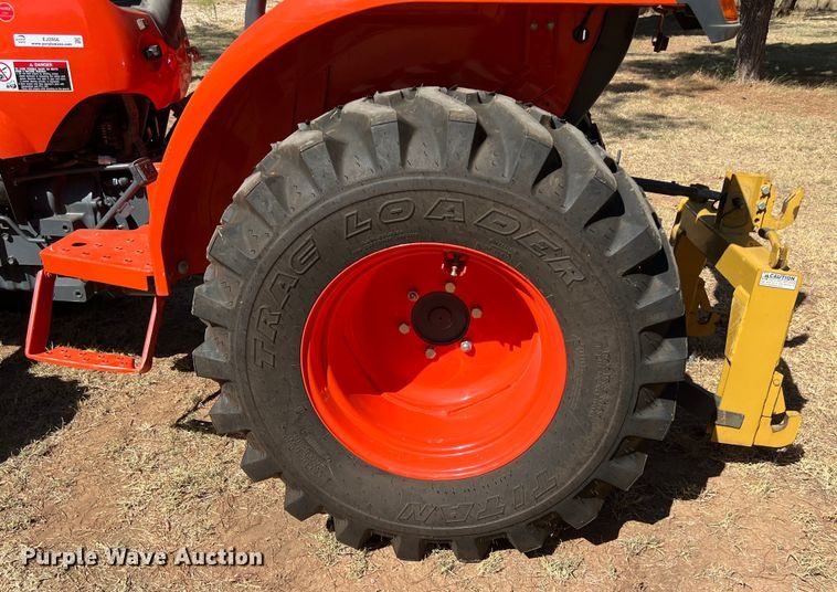 image for item EJ2956 Kubota L2501D MFWD tractor