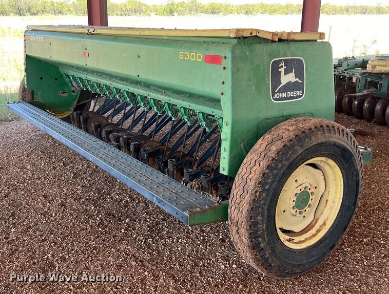 image for item EJ2962 John Deere  8300 grain drill