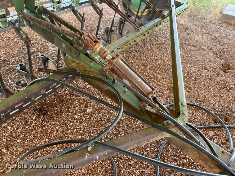 image for item EJ2962 John Deere  8300 grain drill