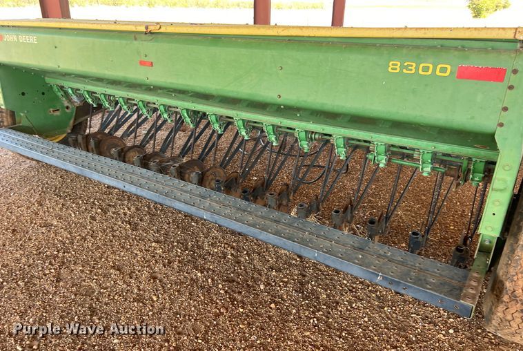 image for item EJ2962 John Deere  8300 grain drill