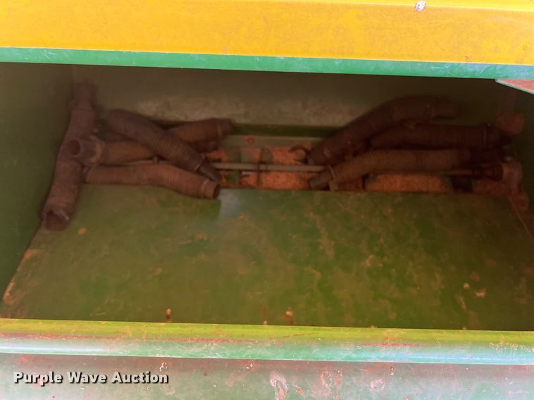 image for item EJ2962 John Deere  8300 grain drill