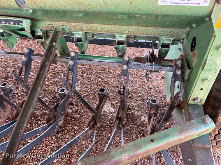 image for item EJ2962 John Deere  8300 grain drill