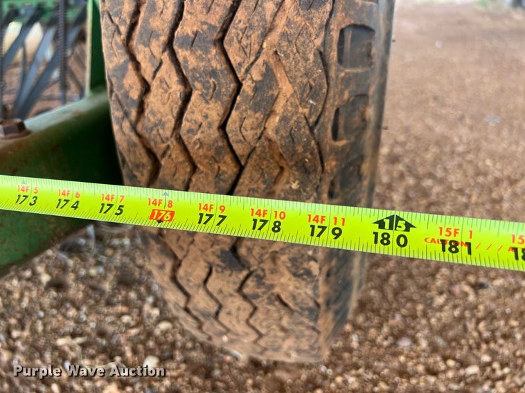 image for item EJ2962 John Deere  8300 grain drill